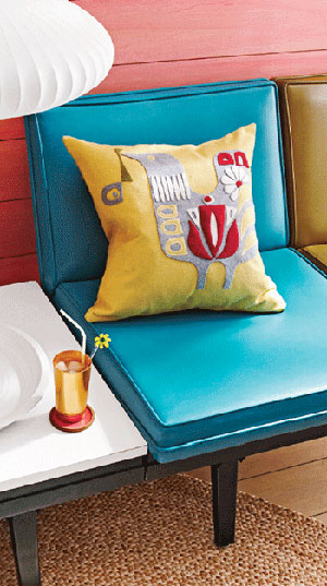 Illustration for article titled The New Decornographers: Bloggers With Perfect, Beautiful, Craftsy Lives